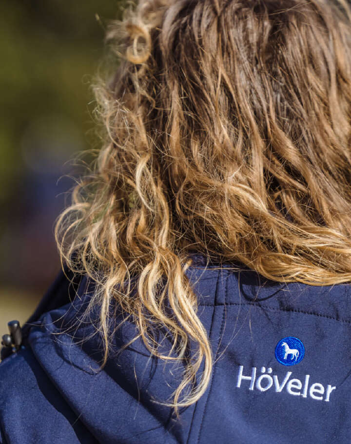 hoeveler on tour turniere pferdefutter pferdepflegehighlightbanner